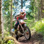 Kaum war das Erzbergrodeo vorbei, wartete schon die nächste Veranstaltung – Roots of Türnitz. Eine echt selektive Endurorunde mit – wie der Name schon verrät – vielen Wurzeln, steilen Auf- und Abfahrten.